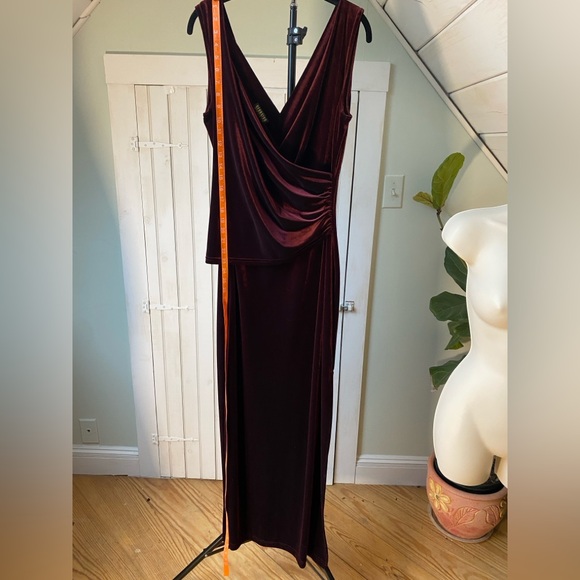 Georgiou Studio Burgundy Velvet Cocktail Dress V neck Side Slit Medium - Picture 12 of 16